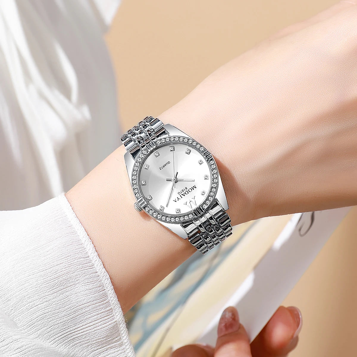 Women Watches Luxurious Quartz Sparkling Rhinestone Dial Dress Wristwatches for Ladies Relogio Feminino